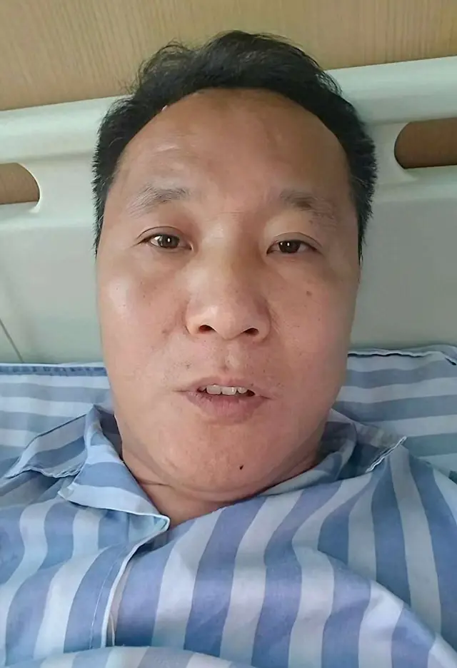 杜小华因肛肠疾病住院手术,术后将继续寻子小米奇:15年未停步的坚持仍在路上 | 细节速览 杜小华因肛肠疾病住院手术,术后将继续寻子小米奇:15年未停步的坚持仍在路上 | 细节速览
