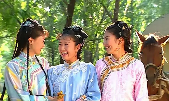 《还珠格格3》开播23年再被重议:人设转变与婚后现实主义叙事 | 资讯配图 《还珠格格3》开播23年再被重议:人设转变与婚后现实主义叙事 | 资讯配图