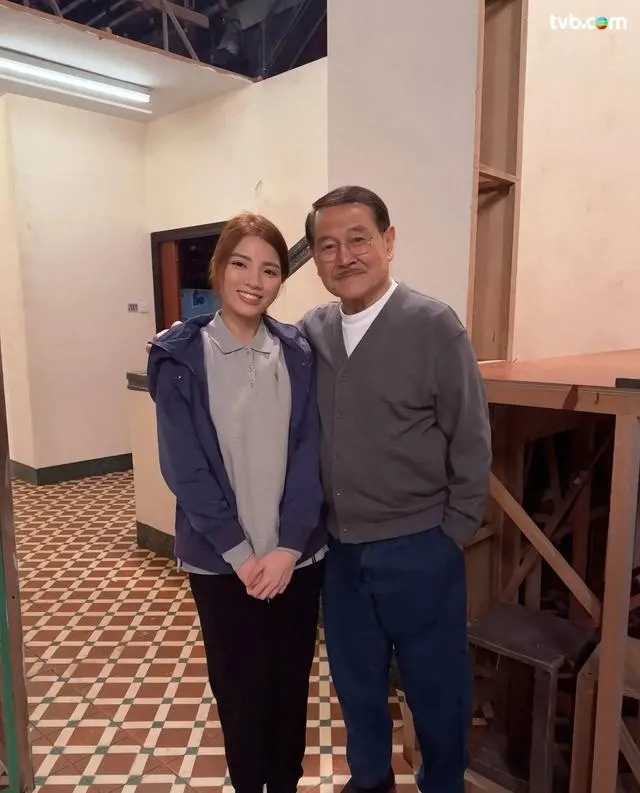 吴文懿加盟《爱·回家之开心速递》饰演工人姐姐 | 细节速览 吴文懿加盟《爱·回家之开心速递》饰演工人姐姐 | 细节速览