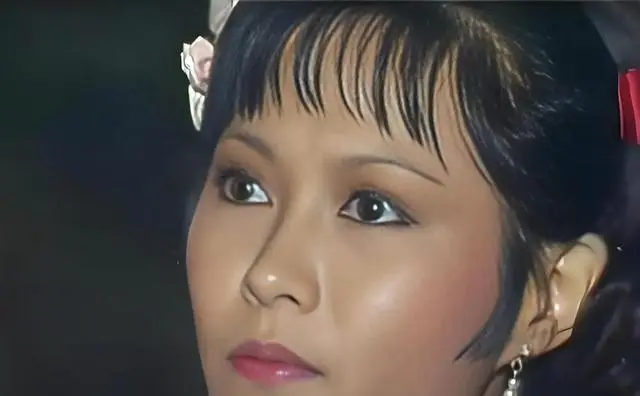 黄莎莉饰演五梅师太:1994年《洪熙官》中严咏春恩师的经典塑造 | 情报图 黄莎莉饰演五梅师太:1994年《洪熙官》中严咏春恩师的经典塑造 | 情报图